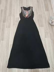 Nádherné černé šaty vel.38