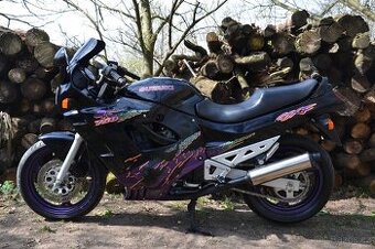 Suzuki GSX 750F