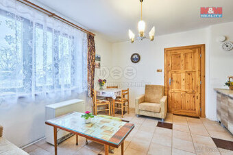 Prodej rodinného domu, 890 m², Bernartice, ul. Bechyňská