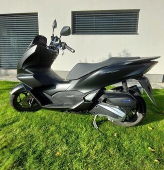 Skútr Honda PCX 125
