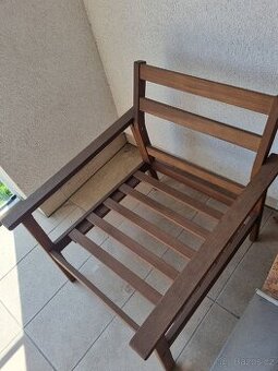 Balkonový nábytek