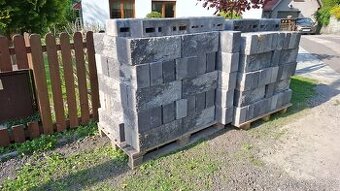 Okrasná betonová tvárnice