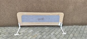 Zábrana na postel