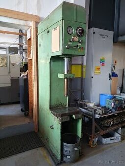 Zeulenroda PYE 10x250 - Lis Hydraulický
