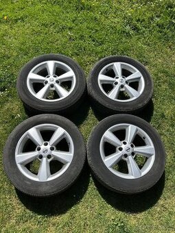 215/60 R17 original alu kola Nissan