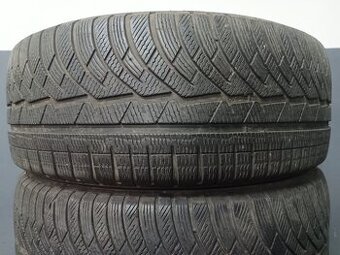 235/45 R19 MICHELIN (0118)