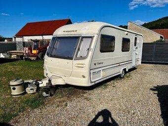 Karavan Avondale r.v 2002
