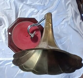 Gramofon "His Master's Voice"