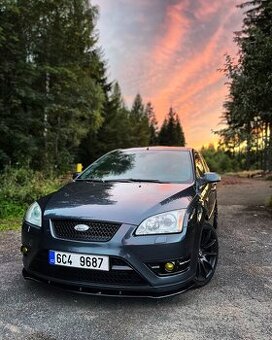 Ford Focus ST225