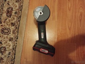 Úhlová bruska parkside