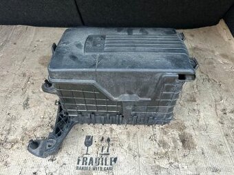 Škoda Superb 2 držák kryt baterie.