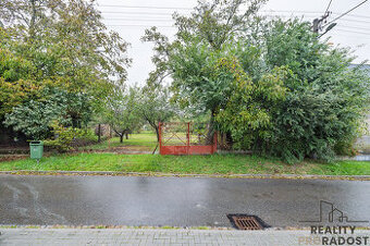Prodej stavebního pozemku v klidné části Šternberka, stavebn