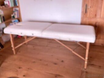 Skládací masážní stůl