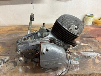 ČZ 150 motor