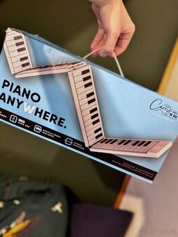 Carry-On Folding Piano 88 bílé, jako nové (hraní cca 20 h)