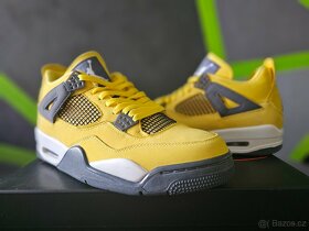 Jordan 4 Retro Lightning 2021