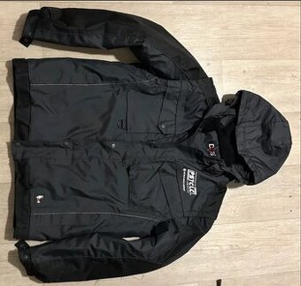 Pánská bunda – velikost L (pro výšku cca 182 cm).