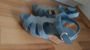 Dámské letní boty na klínku vel. 40