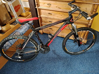 AUTHOR INTROVERT XTR - horské kolo, rám 19, karbon