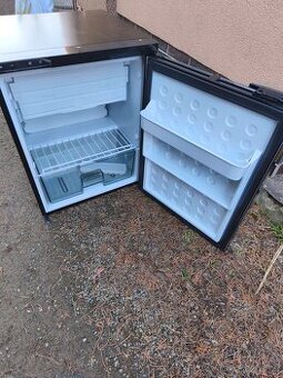 lednička do karavanu