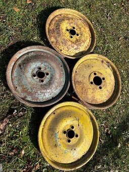 Tatra 11 , 12 kola disky