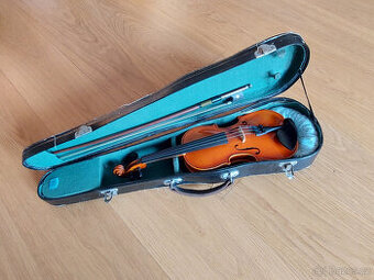 Prodám housle 3/4 s pouzdrem a smyčcem – ideální pro začáteč