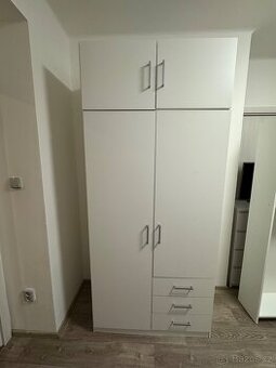 Skříň s nástavcem