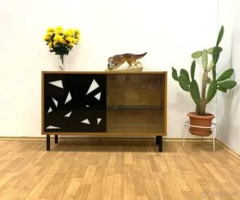 Retro komoda 60. léta Brusel