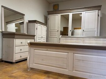 Celomasivní ložnice Gustav Lava, 2 komody