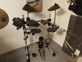 Elektronické bicí Yamaha DTxplorer - 1