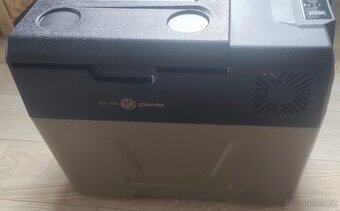 NOVA kompresorová auto lednička 39L -20C-20C 240/12/24V