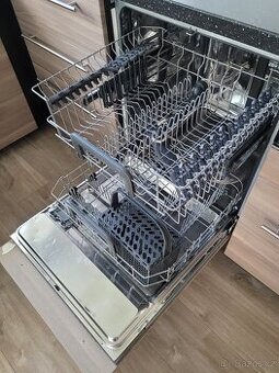 Myčka SKINANDE - IKEA