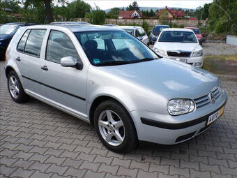 Volkswagen Golf 1,4 i KLIMATIZACE