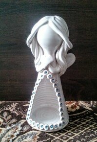 Andělíček se srdíčkem /Svícen porcelán 25 cm