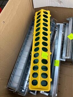 Krmítko plastové 50cm