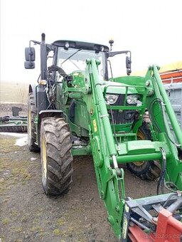 John Deere 6120M traktor s čelním nakladačem