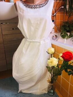 elegantní# spolecenskesaty# bile# svatebni # pouzdrovesaty