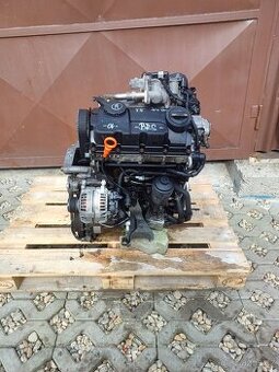 Motor 1,9 tdi 77kw typ BRS transporter T5