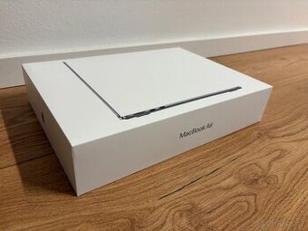 Novy nerozbaleny MacBook Air 13,6 / M3 / CZ / 16 GB / 512 GB
