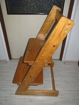 Rostoucí dětská dřevěná židle