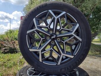 Originál ALU kola Hyundai Tucson R19 + letní pneu