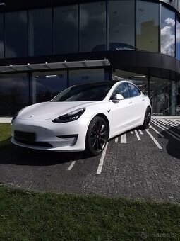Tesla 3 Performance - 1
