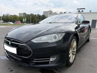 Tesla model S 85 free supercharger po repasu baterii