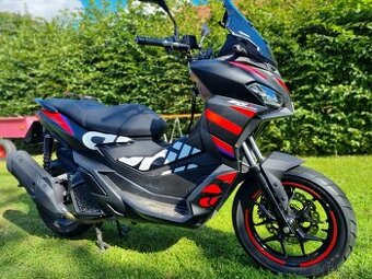 Aprilia sr gt 200 Replica