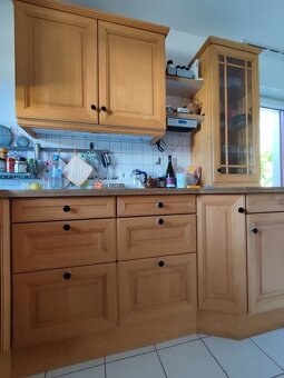 Dřevěná rustikální kuchyně ESTER