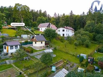 Prodej zahrady 349 m² se zděnou chatou, Vimperk