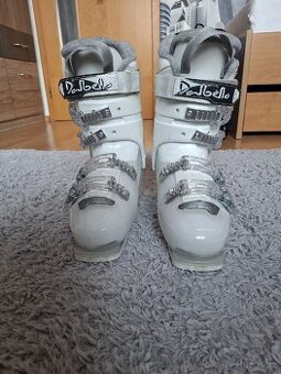 Lyžarské přeskáče