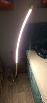 Stojací Led lampa