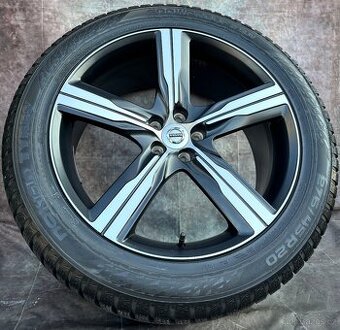 Zimní sada Volvo XC90 275/45R20 110V