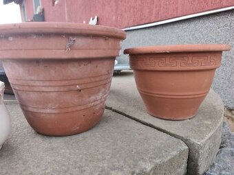 Květináče keramické